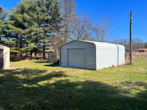 494 Mercer Rd, Greenville, PA 16125-9777