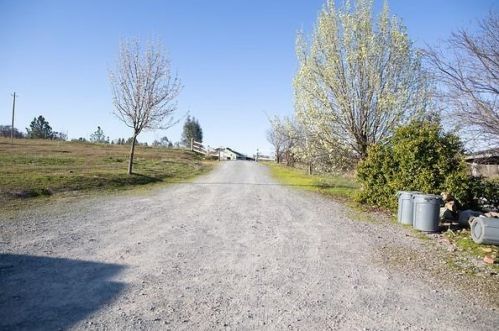 7851 Chardonnay Pl, Valley Springs CA  95252-8817 exterior