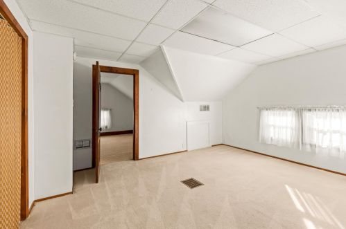 3013 Bartlett Ave, Milwaukee WI 53211-3215 exterior