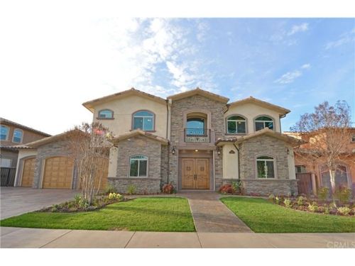 8574 Cherokee Dr, Downey, CA 90241-2672