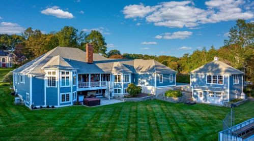 17 Crystal Brook Rd, Waterbury, CT 06716-1343