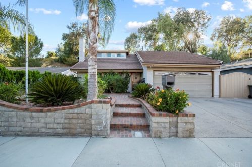 27025 Las Mananitas Dr, Santa Clarita CA  91354-2205 exterior