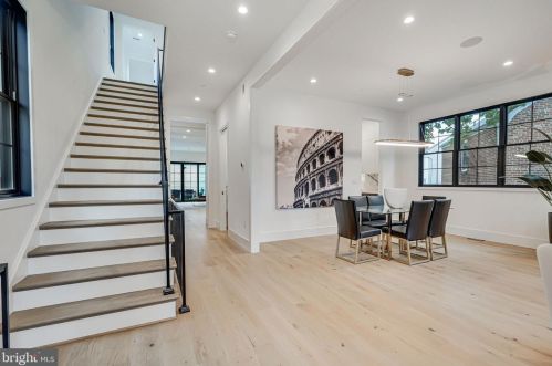 4915 Western Ave, Washington DC  20016-4319 exterior