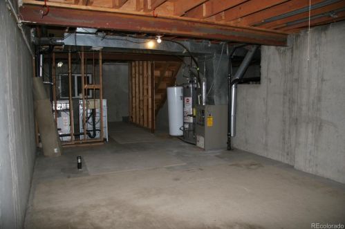 8047 Phillips Cir, Englewood CO 80112-3254 exterior