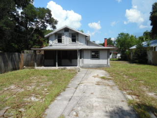 219 Salisbury Ave, Deland, FL 32720-4052