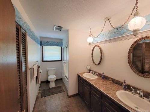 17 Overlook Dr, Plainville CT  06062-1512 exterior