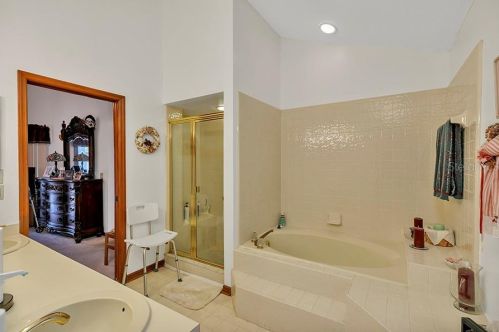 1750 Singing Palm Dr, Apopka FL  32712-2465 exterior