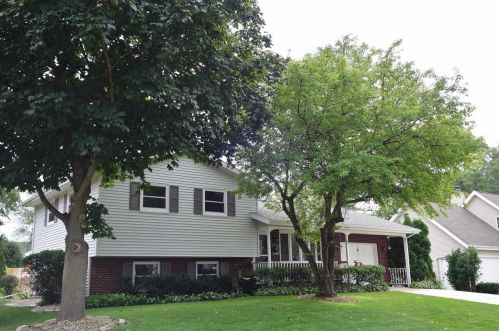 99 Cumberlynn Dr, Fond Du Lac, WI 54935-6406