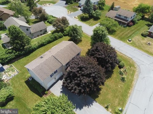 6230 Timberland Dr, Lees Cross Roads, PA 17257-8826