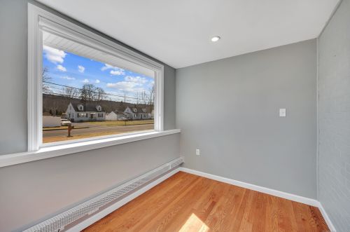 534 Foxon Rd, North Branford CT  06471-1139 exterior