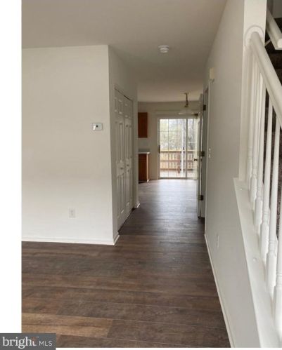 338 Cherry St, Red Lion, PA 17356-1559
