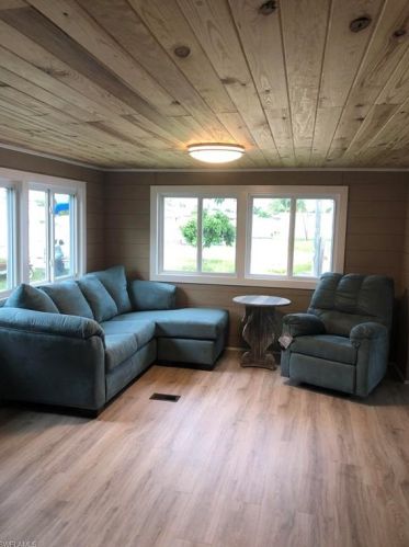 5157 Sandpiper Dr, Saint James City FL  33956-2837 exterior