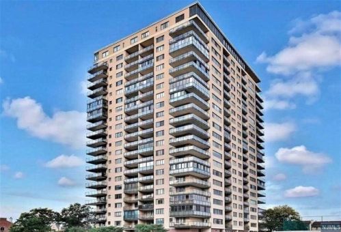 1203 River Rd, Edgewater NJ  07020-1456 exterior