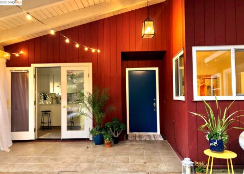 3557 Klamath St, Oakland CA 94602-4126 exterior