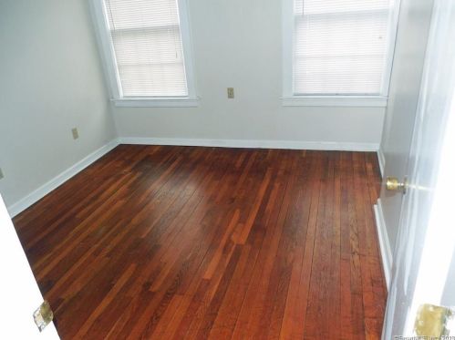 26 Waterville St, Waterbury CT  06710-1853 exterior