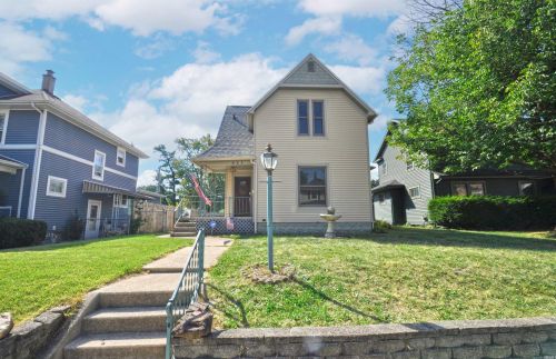 933 Washington Ave, Mishawaka, IN 46544-2537