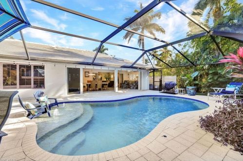 735 Old Trail Dr, Naples, FL 34103-3540