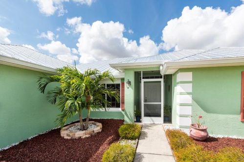 3242 Crumpacker St, Fort Pierce, FL 34953-4611
