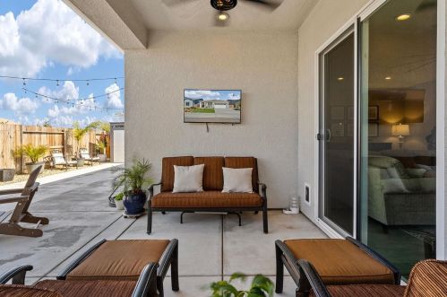 1219 Sephos St, Manteca CA  95337 exterior