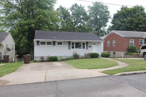 3 Circle Dr, Florence, KY 41042-2403