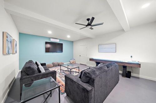 3610 Sealy St, Galveston TX 77550-4029 exterior