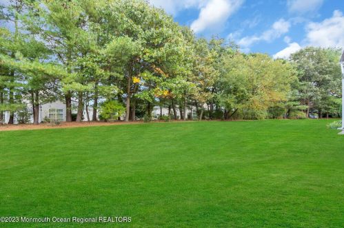 13 Silverspring Dr, Lakewood NJ  08701-7506 exterior