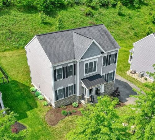 1105 Woodlawn Dr, Canonsburg, PA 15317-5450