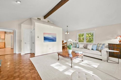 41 Cranbury Rd, Norwalk CT 06851-2649 exterior