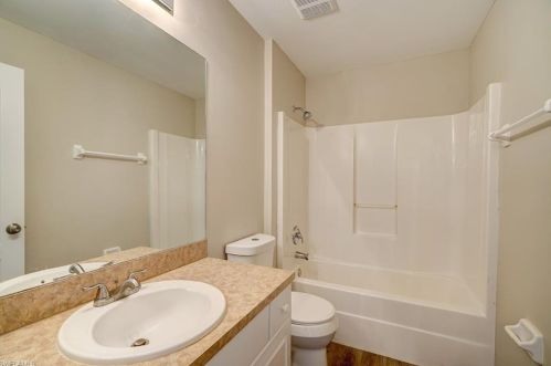 305 25th Ave, Cape Coral FL  33993-7577 exterior