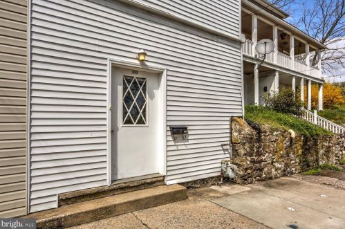 203 Main St, Parkesburg, PA 19365-1129