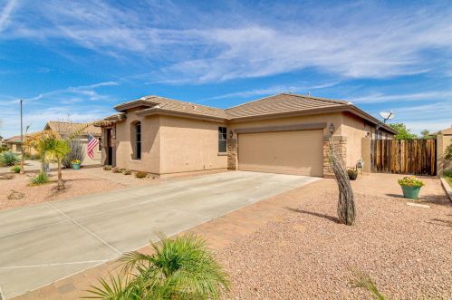 4382 Killarney St, Gilbert, AZ 85298-4136
