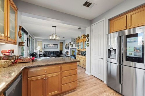 27122 Brown Oaks Way, Santa Clarita CA  91387-3894 exterior