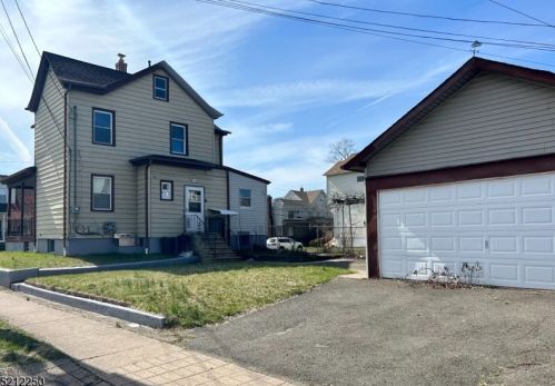 26 Jefferson Pl, Paterson NJ  07506-2528 exterior