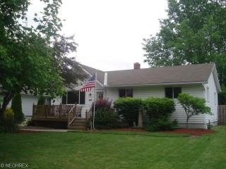 1147 337th St, Willoughby, OH 44095-2933