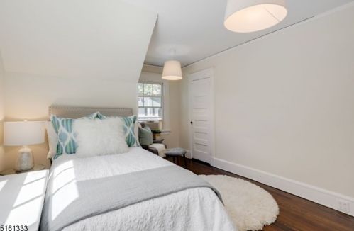 8 Emerson Pl, Montclair NJ  07043-1510 exterior