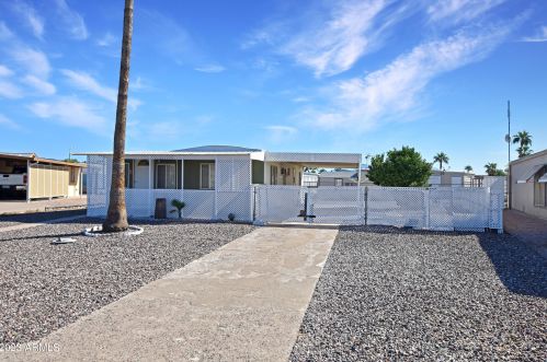 305 72nd Cir, Mesa, AZ 85208-1102