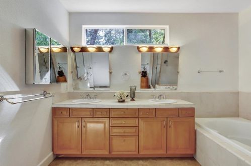 16053 Norlene Way, Grass Valley CA 95949-6609 exterior