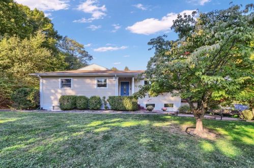 162 Florence Ave, Thornwood, NY 10594-1523