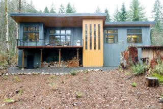 7553 Canyon View Dr, Glacier, WA 98244-9717