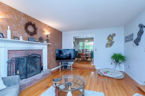 410 Old Post Rd, Marlborough NY  12542-6232 exterior