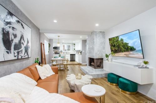 4015 Massachusetts St, Long Beach CA  90814-2826 exterior