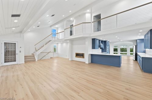 9393 Peaceful Dr, Sanibel FL  33957-4238 exterior