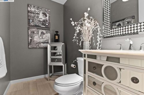 1799 Tramonti Dr, Pleasanton CA  94568-4249 exterior