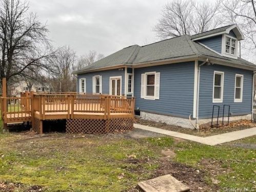179 Ridge Rd, Valley Cottage, NY 10989-2353