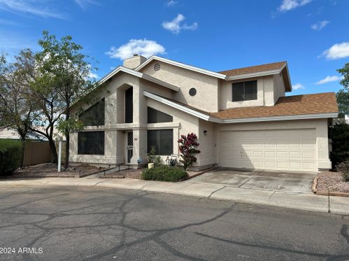 4210 Siesta Ln, Glendale AZ  85308-7504 exterior