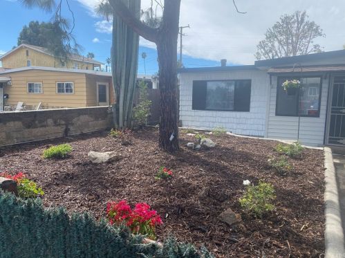 13907 Anderson St, Paramount, CA 90723-2707