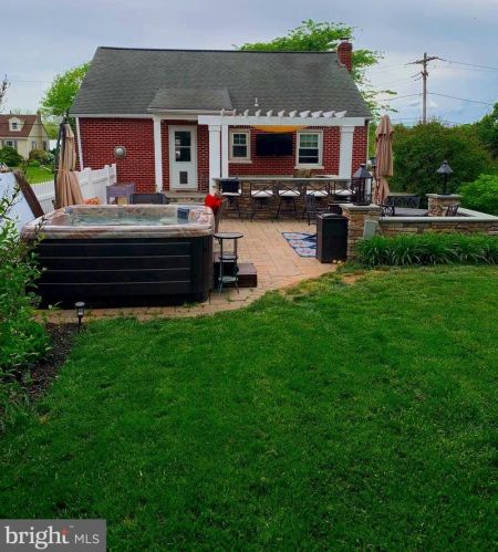 463 School Ln, Harleysville PA  19438-1714 exterior