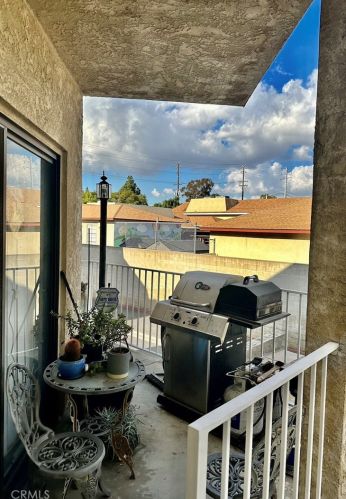 6642 Orange Ave, Long Beach, CA 90805-1576