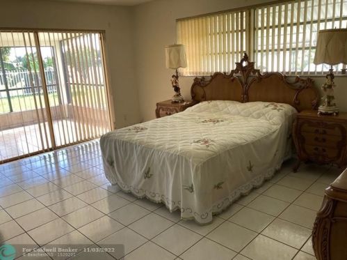 1740 79th St, Hialeah FL  33014-3236 exterior