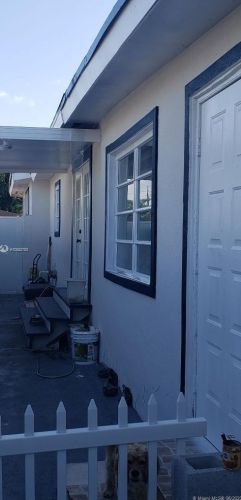 322 64th St, Hialeah, FL 33013-1049